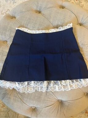 Adorable Edikted mini skirt